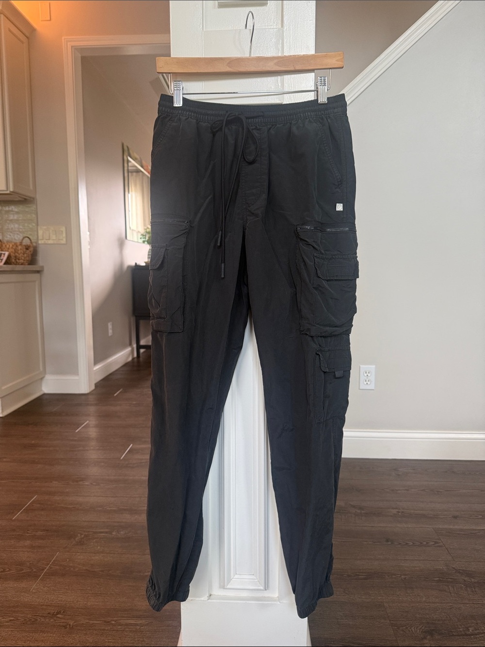 Urban Outfitters Standard Cloth Men's Black Cargo Jogger Pants Casual Utility M